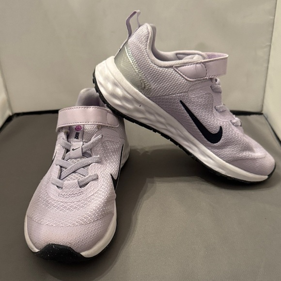 Nike Other - Nike Kids' Light‎ Purple Sneakers size 1Y